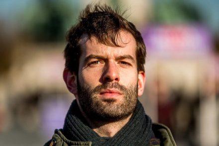 A Momentum elnöke, Fekete-Győr András elismerte, hogy füstgránátot dobott a rendőrökre