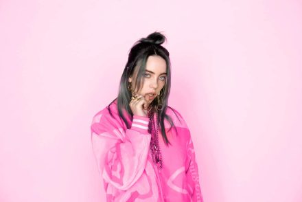 Billie Eilish távolságtartási parancsot adatott ki egy rajongója ellen