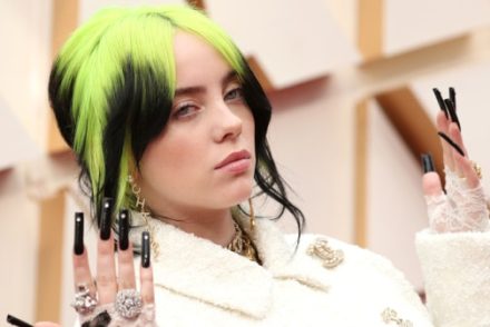 Megérkezett Billie Eilish videója a testszégyenítésről