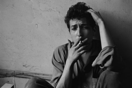 Bob Dylan egyetlen egy kéziratlapja több mint 700 millióért kelhet el