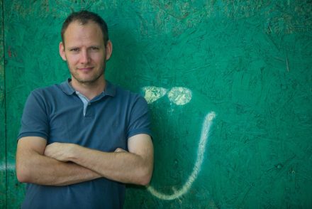 Bödőcs Tibor: „A kurvák maradtak, ahogy a közéletben is” – Olvass bele a készülő regényébe