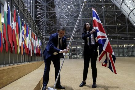 A nap fotója: Levették a brit zászlót az Európai Unió intézményeiben