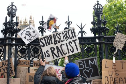 „A rasszizmus veszélyesebb a koronavírusnál” – BLM-tüntetők történetei