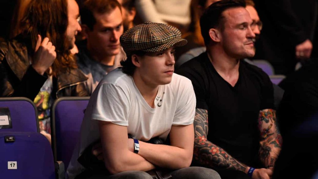 brooklyn beckham nagypapa sapka
