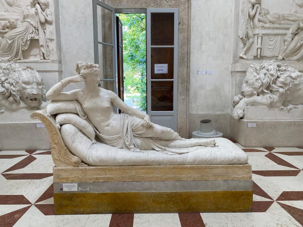 Canova Szobor