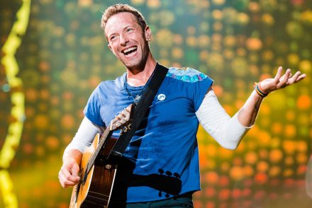 Coldplay: A koncertjeink terhelik a környezetet, ezért elhalasztjuk őket