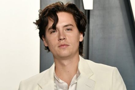 Cole Sprouse-t, a Riverdale sztárját letartóztatta a rendőrség a tüntetésen