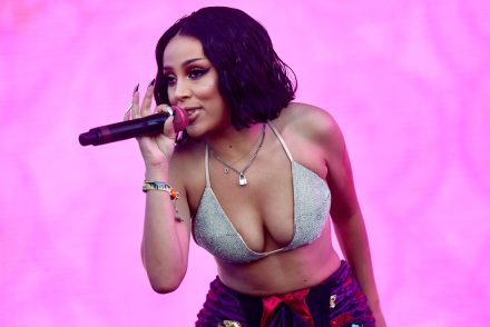 Doja Cat tagadja, hogy valaha is rasszista megjegyzéseket tett volna