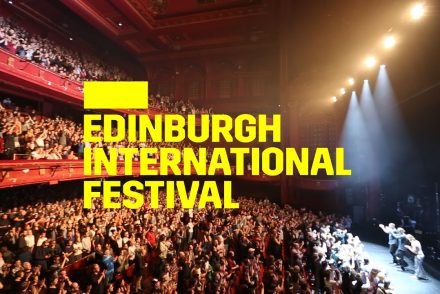 Fringe nélkül nincs nyár: az Edinburgh-i Fesztivál online repertoárral jön