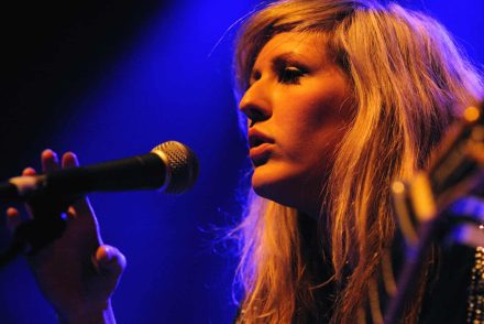 Ellie Goulding: „Sokkal határozottabban bele kellett volna állnom a #metoo-mozgalomba, de féltem, mit gondolnak majd rólam”