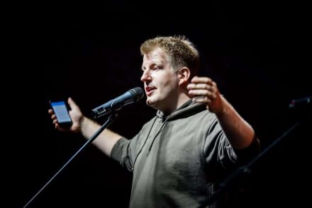 André Ferenc: „A jó közéleti költészetet tudom szeretni, mint például Petriét”
