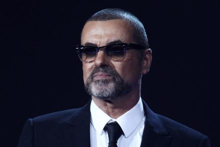 Egy eddig kiadatlan George Michael-dal is felcsendül az új karácsonyi komédiában