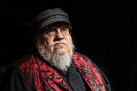 George R. R. Martin üzent a rajongóknak az önkéntes karanténból
