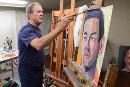 Kiállítják George W. Bush amerikai elnök festményeit