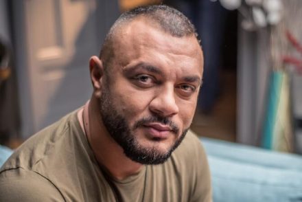 Gáspár Laci a Lamborghinijén vitte haza a fenyőfát