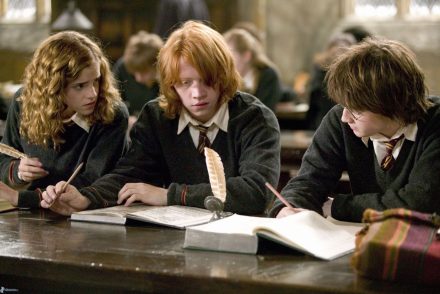 Egy pap betiltotta a Harry Pottert, mert úgy véli, igazi átkok olvashatók benne