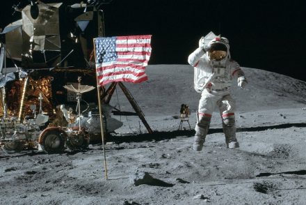 Hollywood segítségével rekonstruálták a holdséta felvételeit