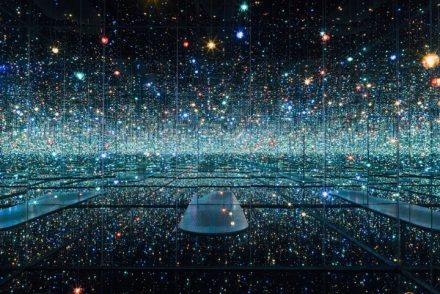 Otthonodban is megnézheted Yayoi Kusama tükörszoba installációját