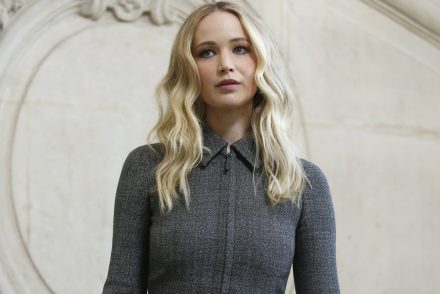 Jennifer Lawrence kihagyta Párizsi Divathét idei rendezvényeit