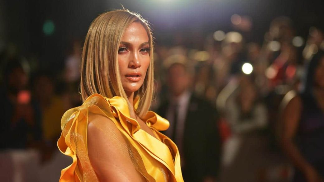 jennifer lopez instagram gyanus alak ferje