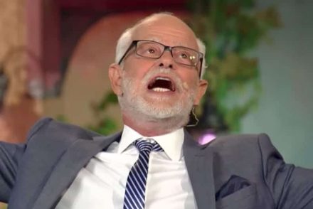 Jim Bakker tévés prédikátor hatástalan koronavírus-gyógyszert árult, az állam beperelte