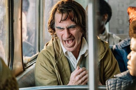 Fokozott rendőri jelenléttel készülnek az új Joker-film bemutatójára