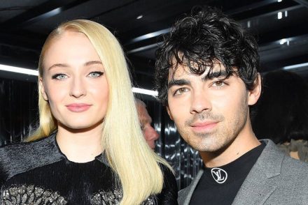 Férjhez ment Sophie Turner, a Trónok harca sztárja