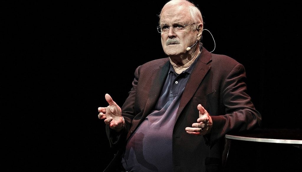 john cleese waczak szallo a nemetek epizod torles black lives matter