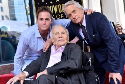 A 102 éves Kirk Douglas elárulta a születésnapi kívánságát