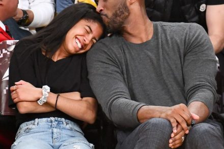 Beyoncé is fellépett Kobe Bryant és lánya tiszteletére tartott megemlékezésen