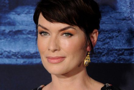 Trumpot és a brit miniszterelnököt gúnyoló képet posztolt a Trónok harca Lena Headey-je
