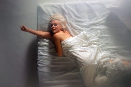 Douglas Kirkland Marilyn Monroe-ról és Coco Chanelről készült fotói először Budapesten