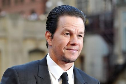 Mark Wahlberg színész Wikipédia-oldaláról elrejtette saját gyűlölet-bűncselekményeit