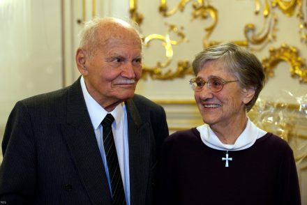 Meghalt Göncz Árpád özvegye, Göntér Mária Zsuzsanna