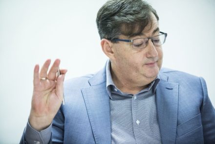 Lebuktatták Mészáros Lőrinc plakátcégét egyetlen egy e-maillel