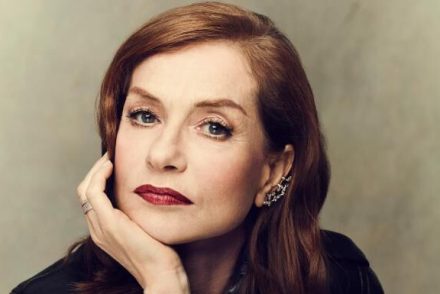 Isabelle Huppert angol nyelven tér vissza Cannes-ba