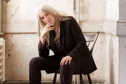 Patti Smith: „A zsigereimben érzem, hogy forrong a világ”