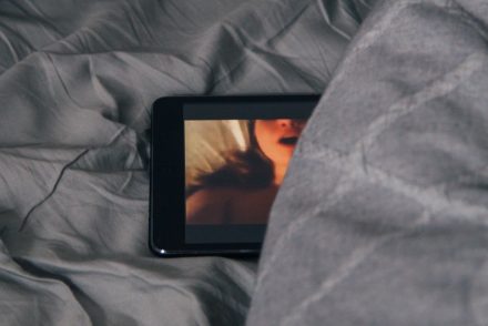 A pornóipar is leállhat a koronavírus miatt