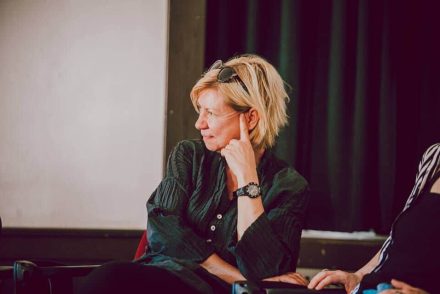 Elhunyt a Katona József Színház Jászai Mari-díjas dramaturgja, Radnai Annamária