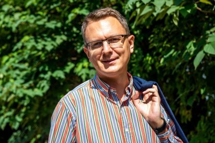 A fideszes Rétvári Bence szerint a fiataloknak vonzóbb a pillanatnyi haszonszerzésre törekvő „celebség”