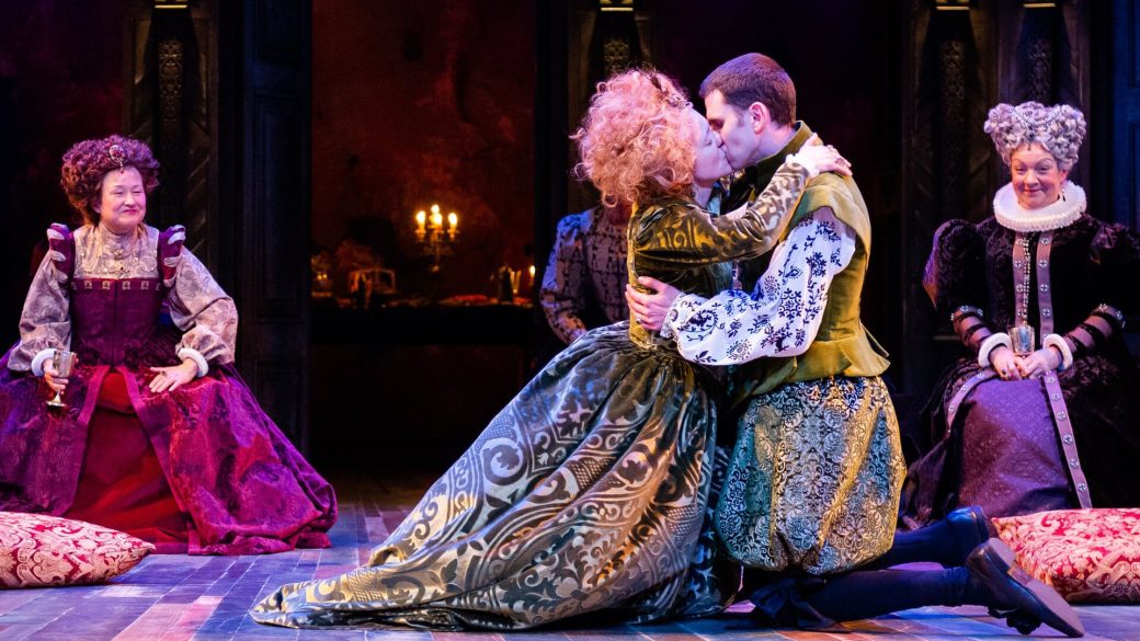 royal shakespeare company british petrol szakadas