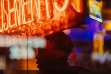 Álmatlanul Soho utcáin: London bulinegyedének valódi arca
