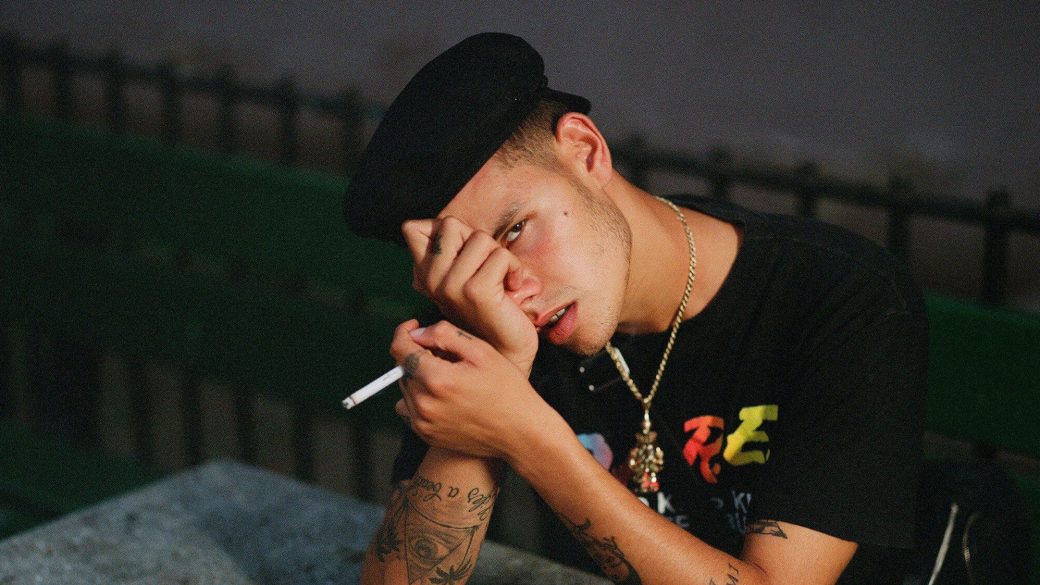 slowthai rapper boris johnson levagott feje