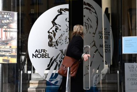 Valaki telefonbetyárkodott a Svéd Akadémiánál, hogy elhitesse, ő nyerte az idei Nobel-díjat