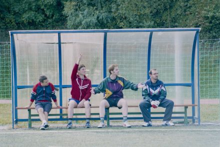 „Gyűlölöm ezt a kurva várost” – Megjelent a Szabó Benedek és a Galaxisok új klipje