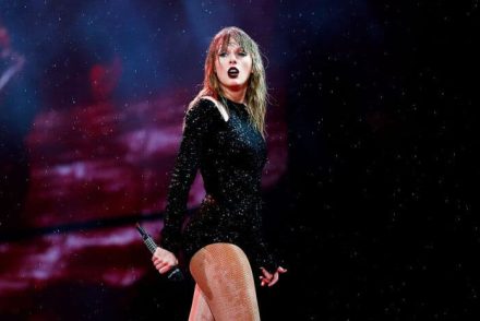 Taylor Swift áll az élen a legtöbbet kereső hírességek listáján