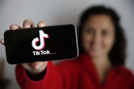 Cenzúrázza a felhasználókat a TikTok