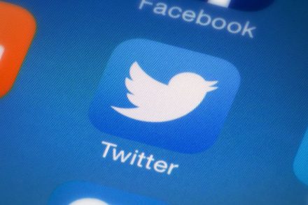 A Twitter szerint érdemes lenne elolvasnunk a bejegyzéseket, mielőtt megosztjuk azokat