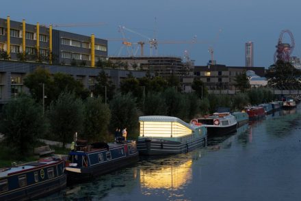 Multifunkciós, úszó templom várja a hipsztereket a londoni csatornán