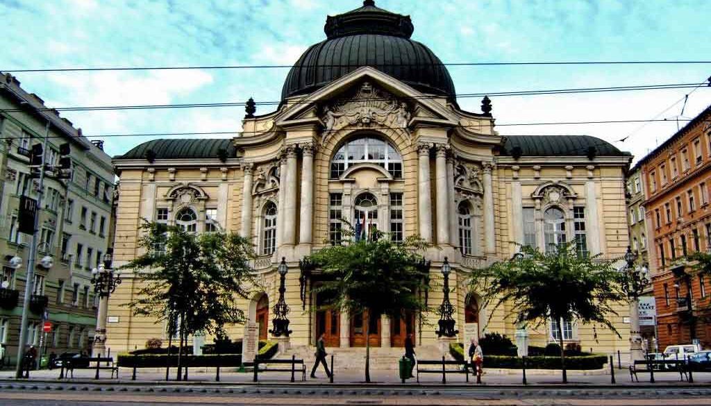 vigszinhaz kultura nemzeti alap tuntetes